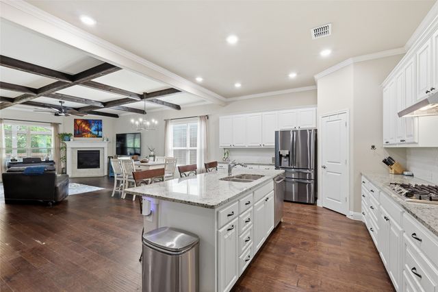 4804 Stillhouse Hollow Lane, Denton, TX 76226