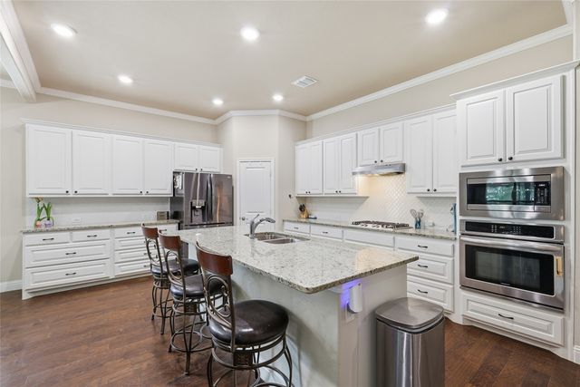 4804 Stillhouse Hollow Lane, Denton, TX 76226