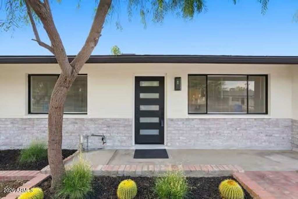 3821 W Desert Park Lane, Phoenix, AZ 85051 — photo 4