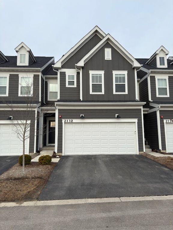 2132 Weatherbee Lane, Naperville, IL 60563