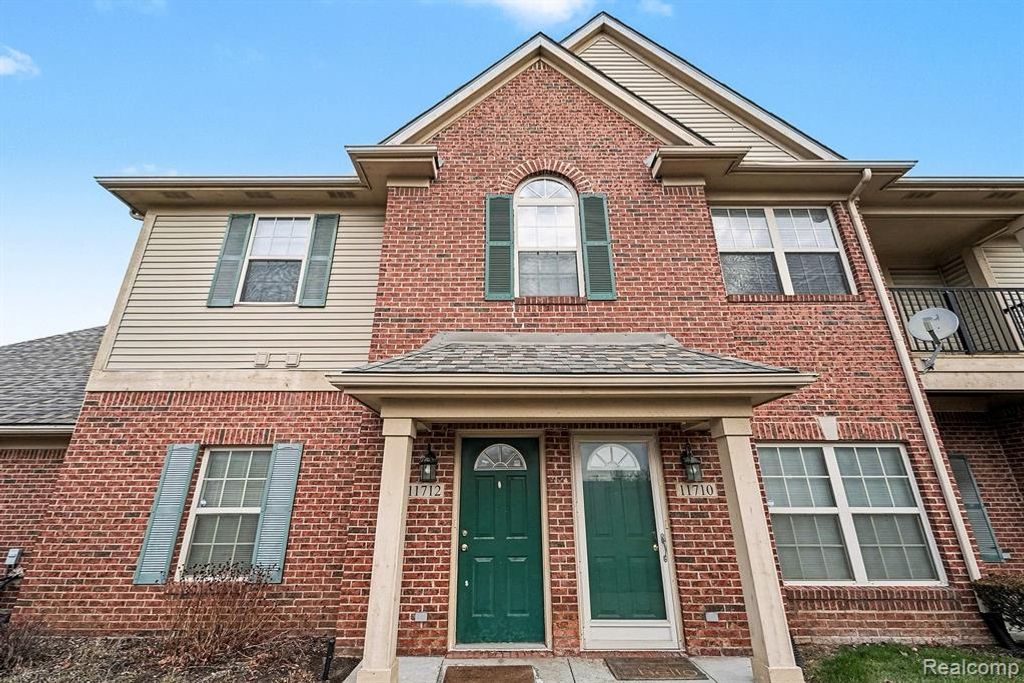 11712 Farmington Road, Livonia, MI 48150