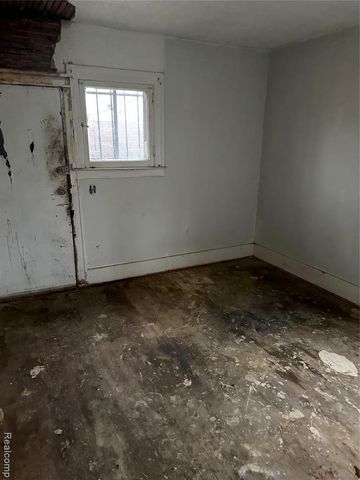 5502 S Clarendon Street, Detroit, MI 48204