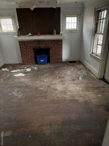 5502 S Clarendon Street, Detroit, MI 48204