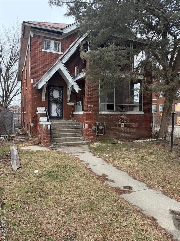 5502 S Clarendon Street, Detroit, MI 48204