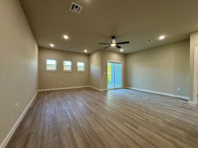 1901 Azlin Place B, Siloam Springs, AR 72761