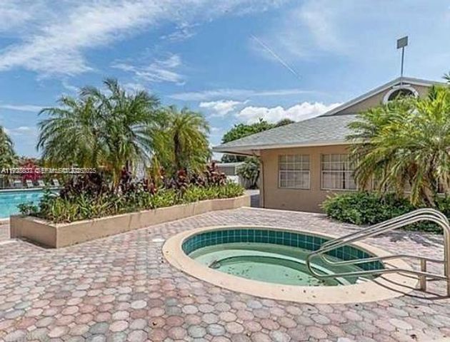 1971 NW 96th Ter 9G, Pembroke Pines, FL 33024