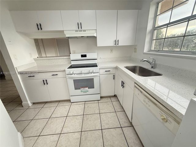 1971 NW 96th Ter 9G, Pembroke Pines, FL 33024