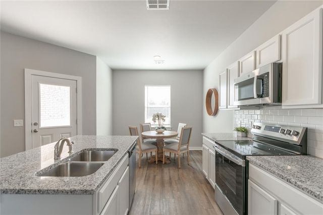 5261 Grassland Drive, Guthrie, OK 73044