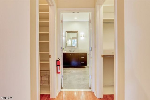 13 Fernwood Ct, Readington Twp., NJ 08889