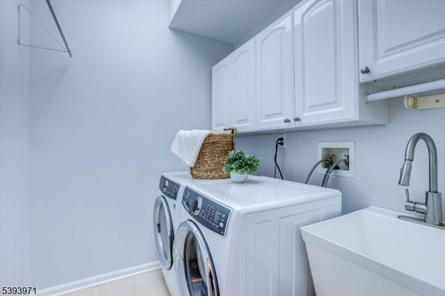 13 Fernwood Ct, Readington Twp., NJ 08889