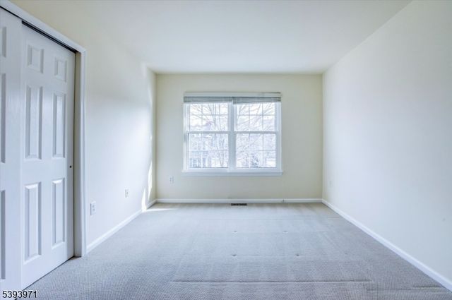 13 Fernwood Ct, Readington Twp., NJ 08889