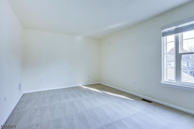 13 Fernwood Ct, Readington Twp., NJ 08889