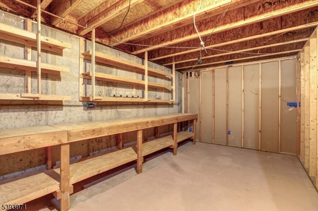 13 Fernwood Ct, Readington Twp., NJ 08889