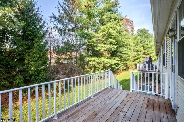 13 Fernwood Ct, Readington Twp., NJ 08889