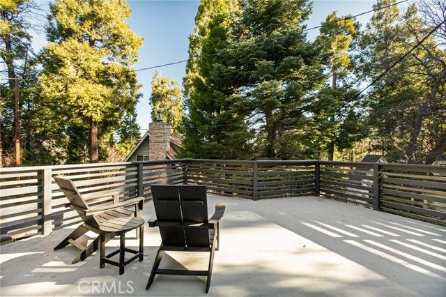 252 Crest Circle, Lake Arrowhead, CA 92352
