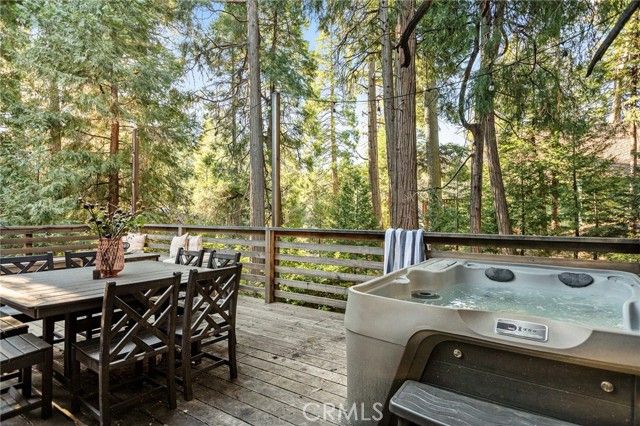 252 Crest Circle, Lake Arrowhead, CA 92352