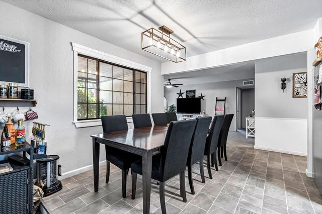 362 W Ashcroft Avenue, Clovis, CA 93612