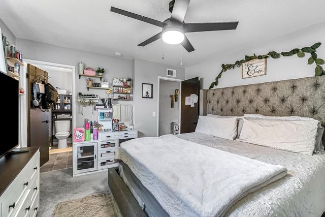 362 W Ashcroft Avenue, Clovis, CA 93612