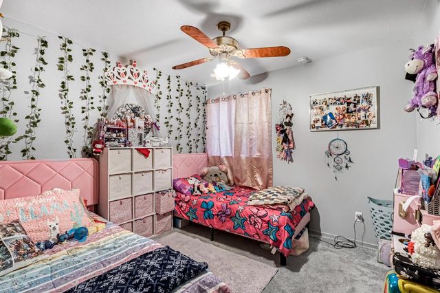 362 W Ashcroft Avenue, Clovis, CA 93612