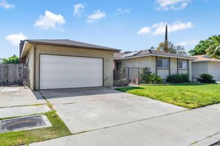 362 W Ashcroft Avenue, Clovis, CA 93612