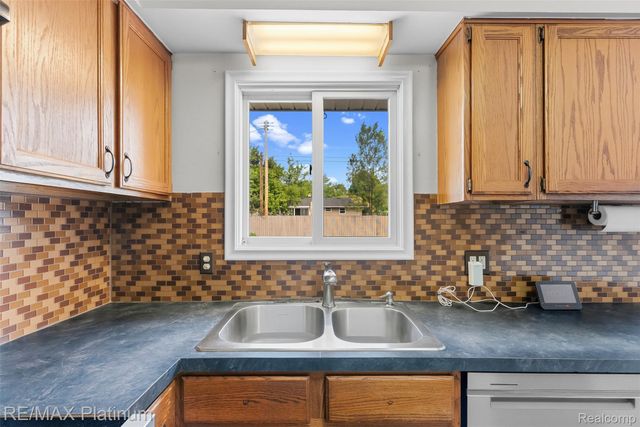 5354 Don Shenk Drive, Swartz Creek, MI 48473