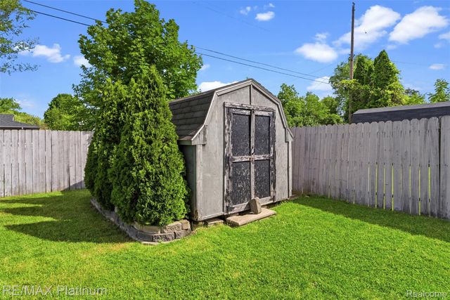 5354 Don Shenk Drive, Swartz Creek, MI 48473