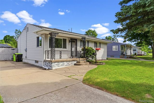 5354 Don Shenk Drive, Swartz Creek, MI 48473