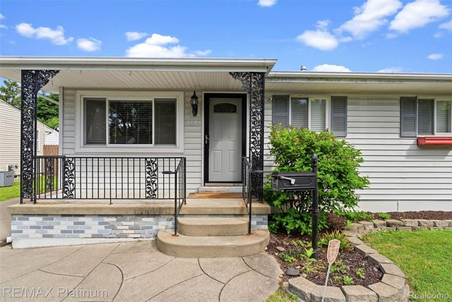 5354 Don Shenk Drive, Swartz Creek, MI 48473
