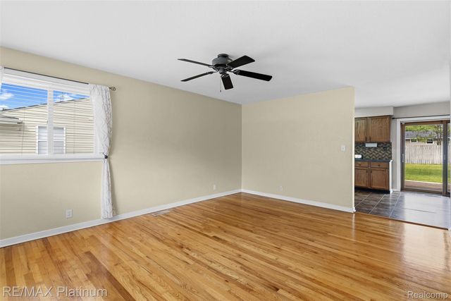 5354 Don Shenk Drive, Swartz Creek, MI 48473