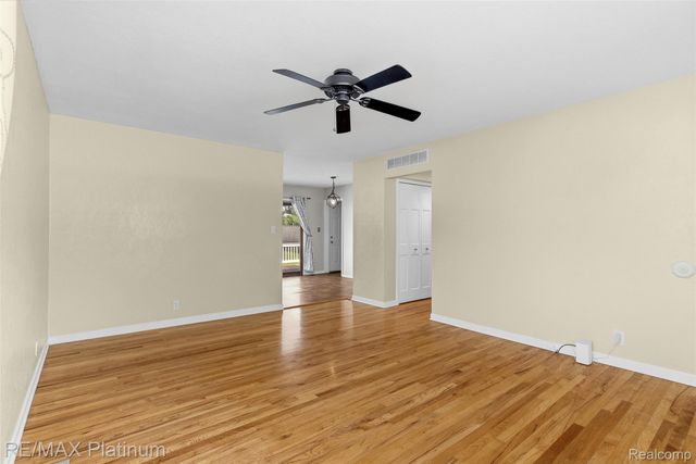 5354 Don Shenk Drive, Swartz Creek, MI 48473