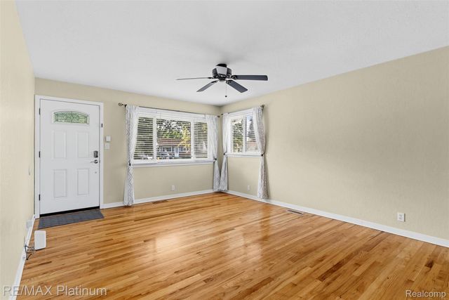 5354 Don Shenk Drive, Swartz Creek, MI 48473