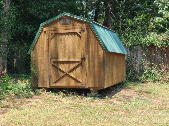 3111 Redbud Place, Lenoir, NC 28645