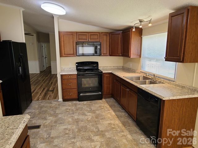 3111 Redbud Place, Lenoir, NC 28645