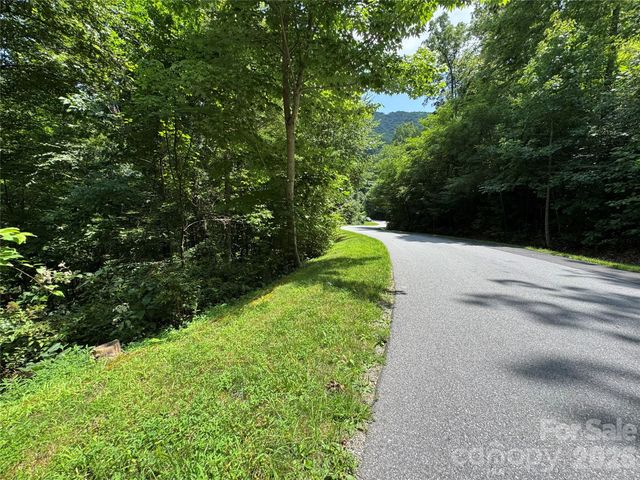 97 High Hickory Trail 2, Swannanoa, NC 28778