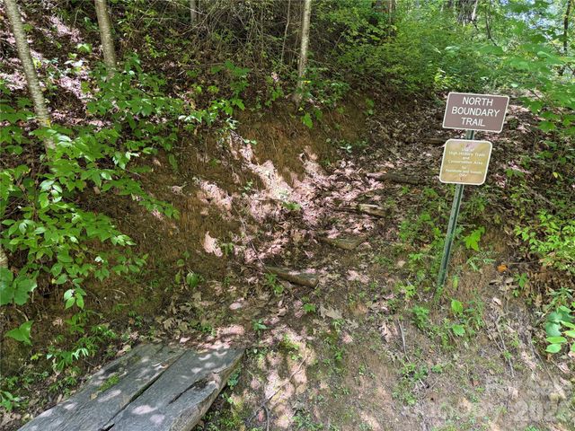 97 High Hickory Trail 2, Swannanoa, NC 28778