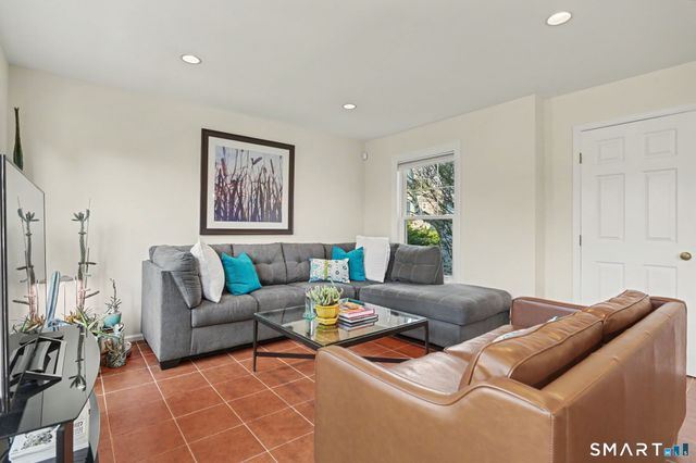 67 Sigwin Drive, Fairfield, CT 06824