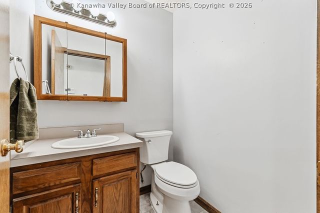 2 Hampton Drive, Winfield, WV 25213