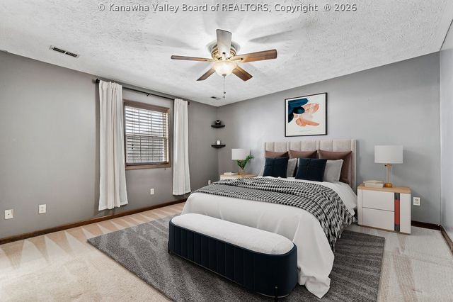 2 Hampton Drive, Winfield, WV 25213