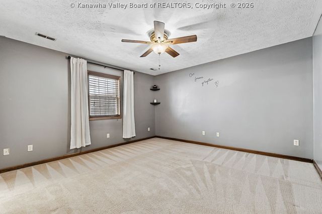 2 Hampton Drive, Winfield, WV 25213