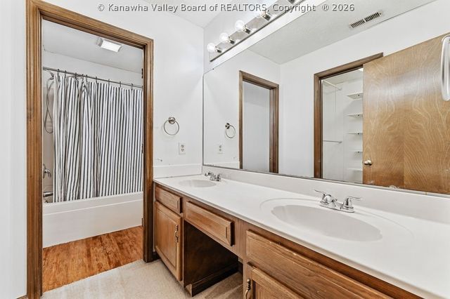 2 Hampton Drive, Winfield, WV 25213