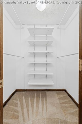 2 Hampton Drive, Winfield, WV 25213