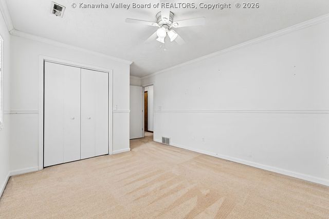 2 Hampton Drive, Winfield, WV 25213