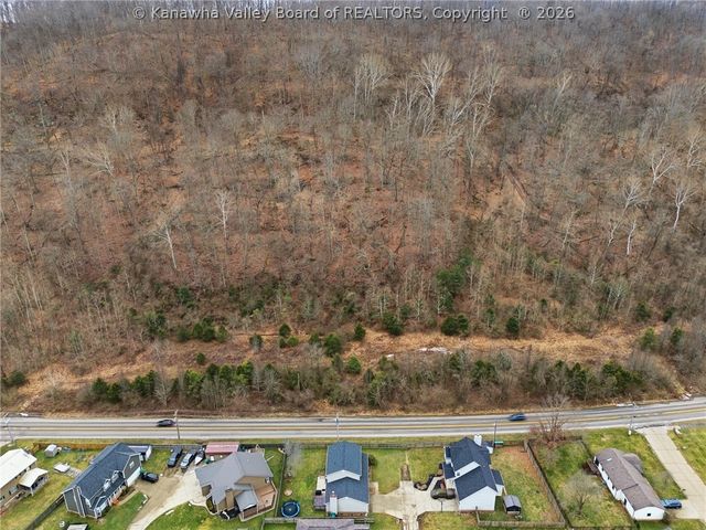 2 Hampton Drive, Winfield, WV 25213