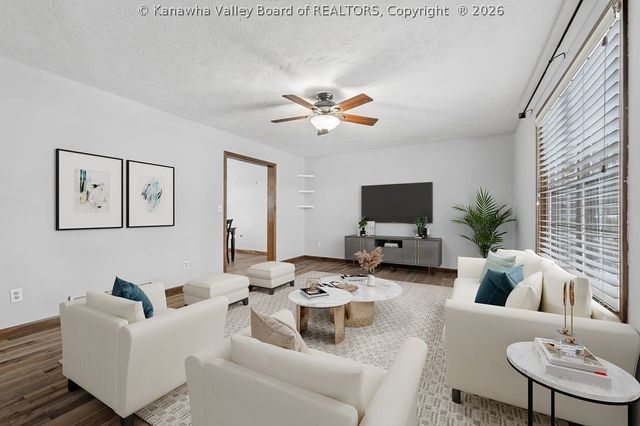 2 Hampton Drive, Winfield, WV 25213