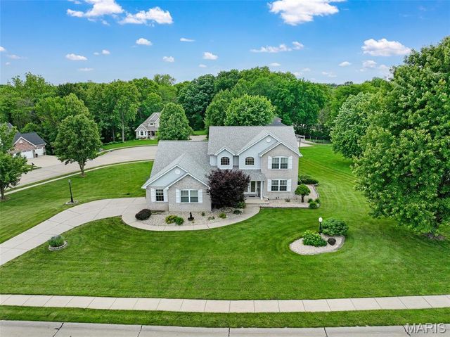 104 Oakland Drive, Troy, IL 62294