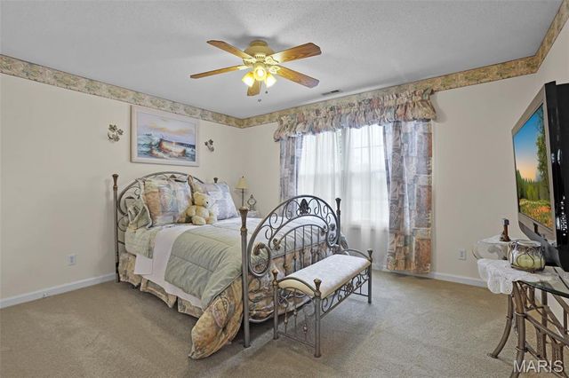 104 Oakland Drive, Troy, IL 62294