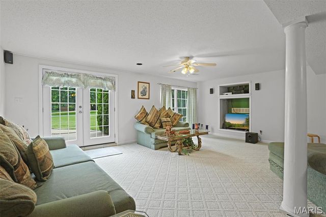104 Oakland Drive, Troy, IL 62294
