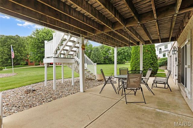 104 Oakland Drive, Troy, IL 62294