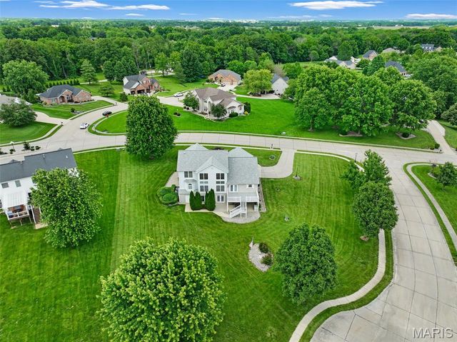 104 Oakland Drive, Troy, IL 62294