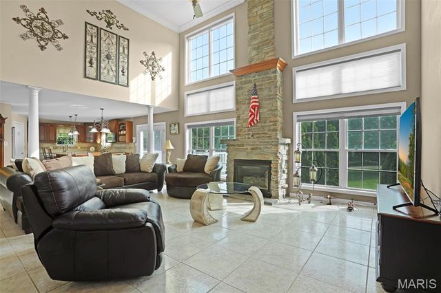 104 Oakland Drive, Troy, IL 62294